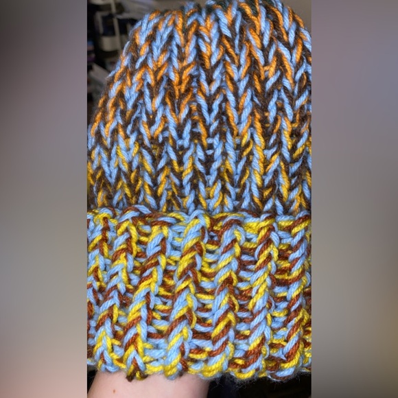 Extra Chunky Knit Beanie - Picture 2 of 2